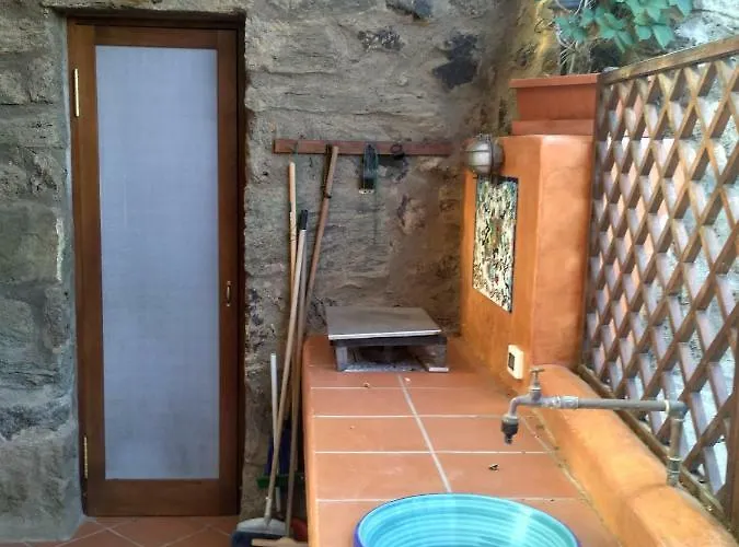 בית נופש I Dammusi Di Egle *